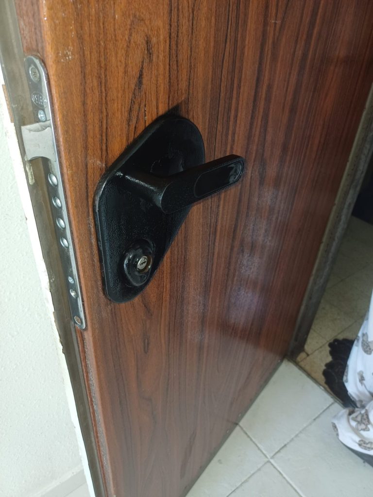 0c3f1037 654b 4e24 afe7 d666c3530452