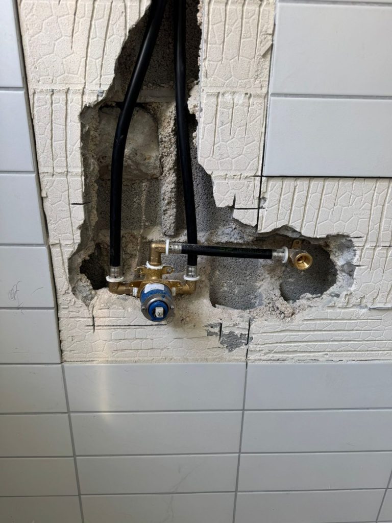 33a77e0f f33c 4e07 b491 6faa83a11d07