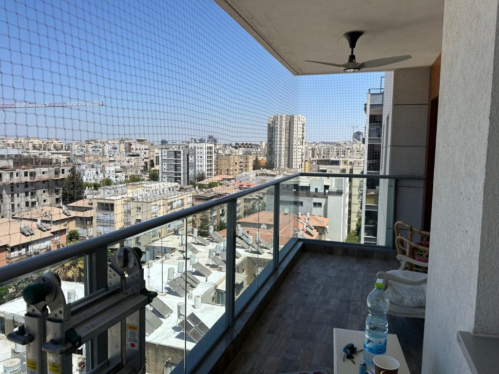 5340f5b2 c57f 424a b449 fc80250372c5